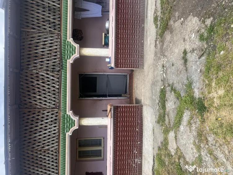 Casa de vanzare in centru Crevedia mica - 4