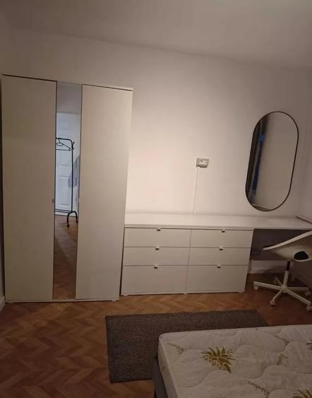 Apartament cu 3 camere decomandat, mobilat în Brâncoveanu