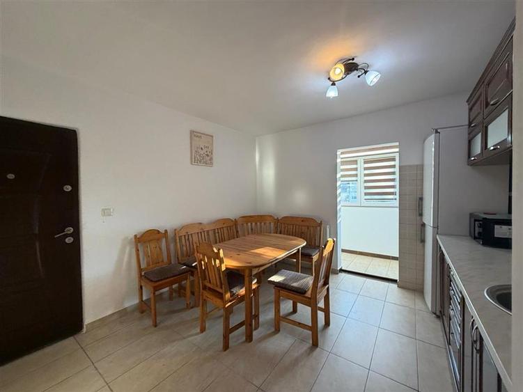 Apartament cu 2 camere decomandat, mobilat în Ștrand