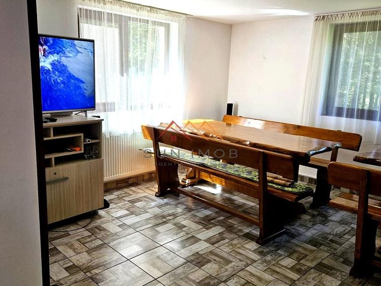 Casă individuală cu 5 camere cu Canalizare în Trăisteni