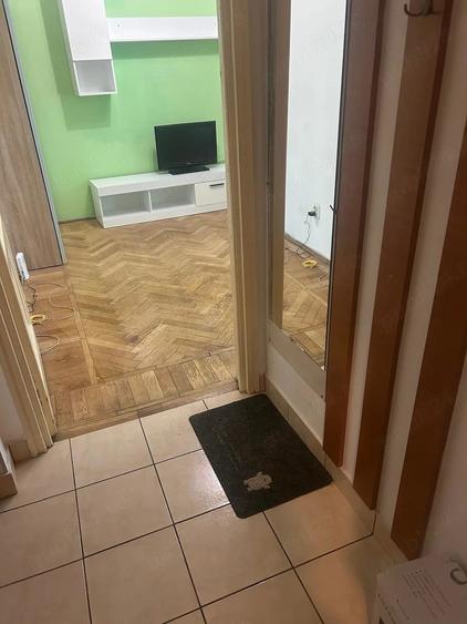 Garsonieră decomandată în Baba Novac