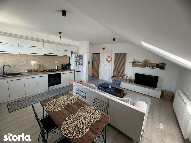 Apartament cu 2 camere semidecomandat, mobilat în Canta