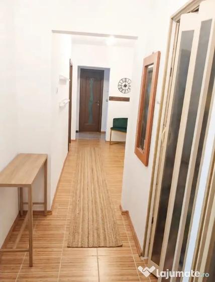 Apartament cu 3 camere decomandat în Alexandru cel Bun