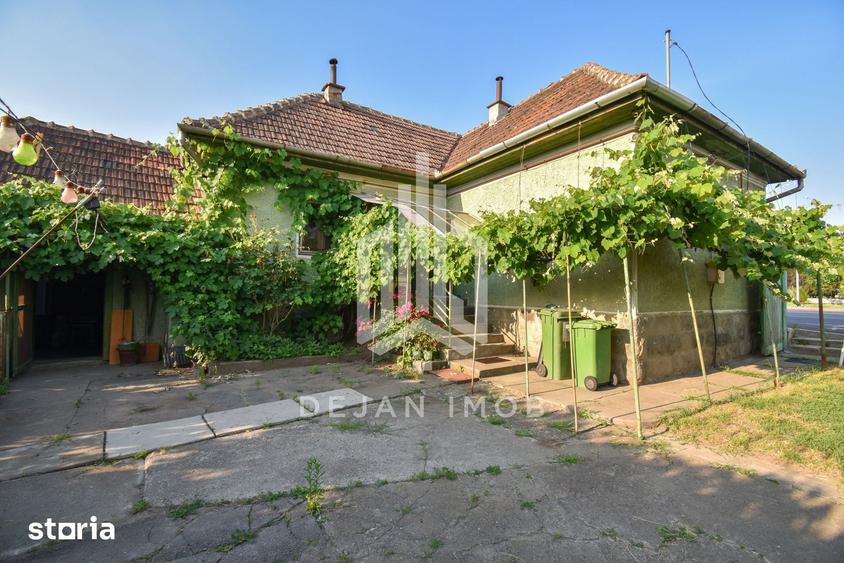 Casă cu 2 camere cu Teren 1090 Mp în Gării