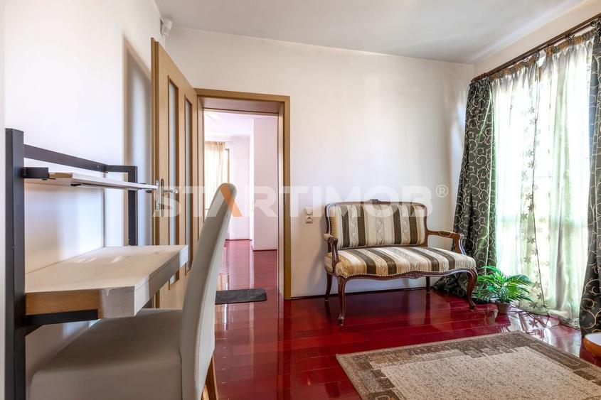 Casă individuală cu 5 camere cu Canalizare în Central
