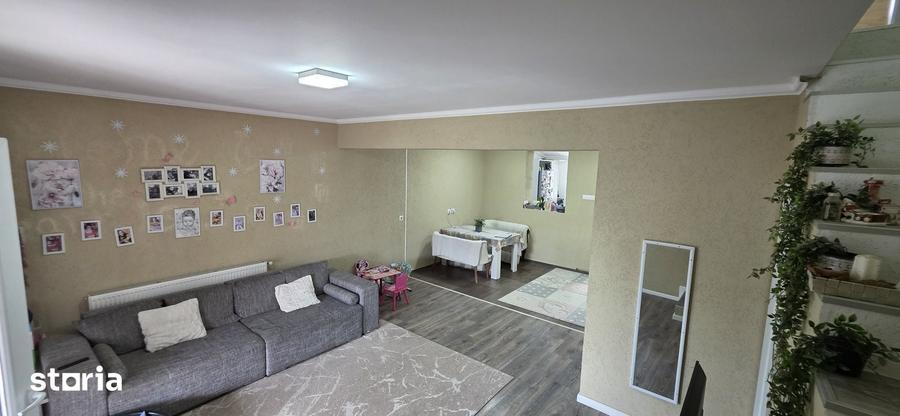 Casă cu 3 camere cu Teren 270 Mp în Nojorid