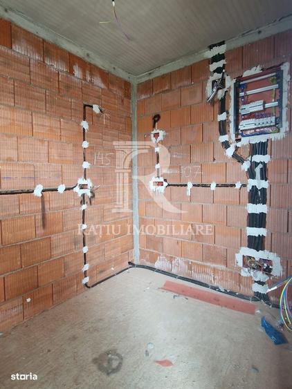 Casă cu 4 camere în Sântandrei