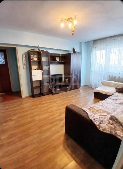 Apartament cu 3 camere semidecomandat, mobilat în Berceni