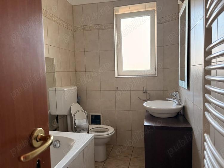 Apartament cu 5 camere decomandat în Amzei