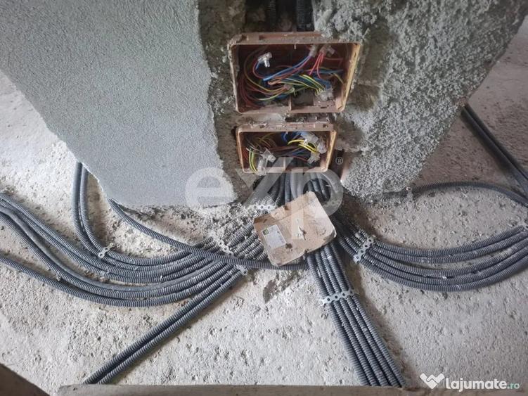Casă cu 4 camere cu Teren 3400 Mp în Pucioasa-Sat