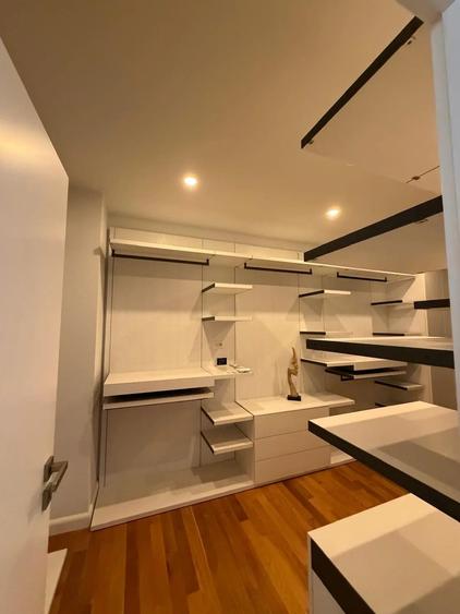 Apartament cu 4 camere decomandat în Floreasca