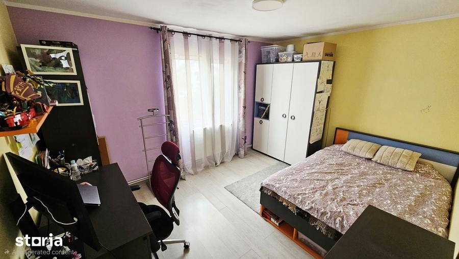 Casă cu 5 camere cu Teren 100 Mp în Central