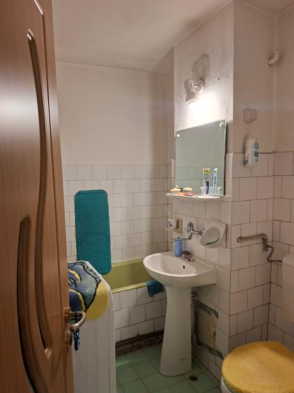 Apartament cu 2 camere decomandat în Calea Moldovei