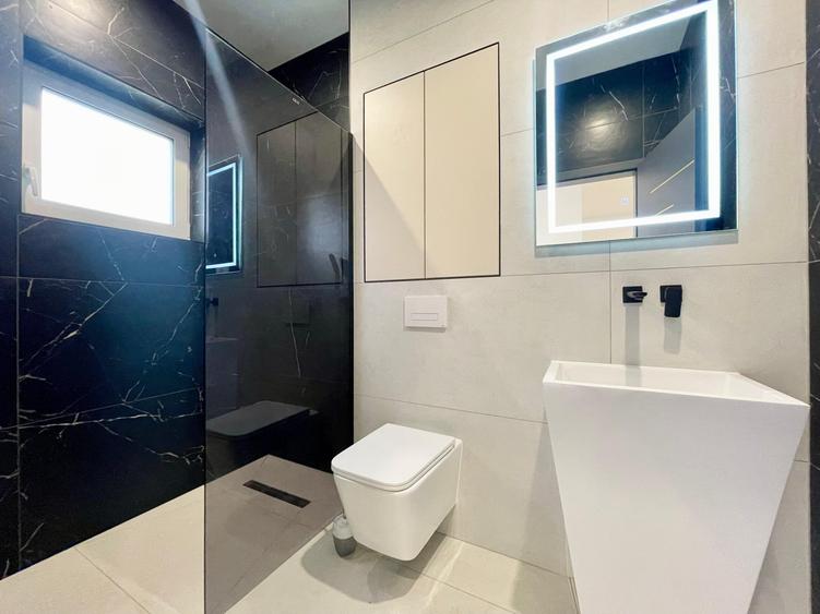 Duplex cu 4 camere cu Canalizare în Moșnița Nouă
