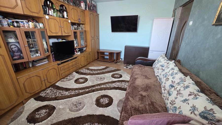 Apartament cu 2 camere semidecomandat în Mărăști
