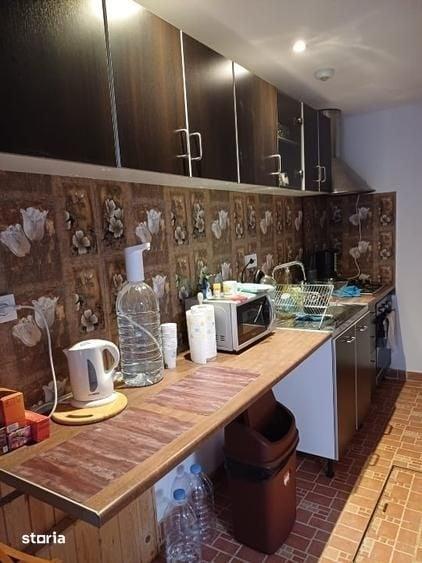 Spațiu comercial, de 90 mp, în Romană