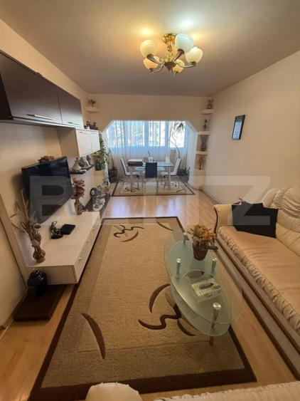 Apartament cu 3 camere decomandat în Ștefan cel Mare