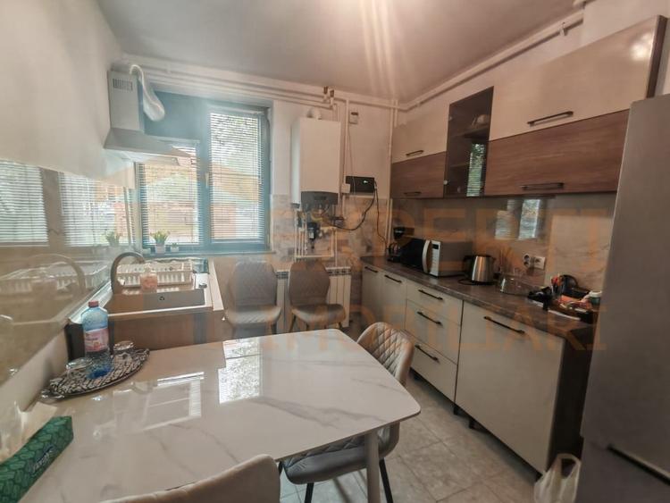 Apartament cu 2 camere semidecomandat, mobilat în Ultracentral
