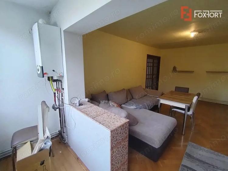 Apartament cu 3 camere decomandat în Soarelui