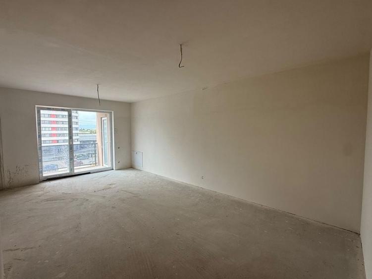 Apartament cu 2 camere decomandat în Florești
