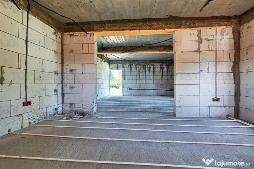 Casă cu 3 camere cu Teren 1056 Mp în Mihail Kogălniceanu