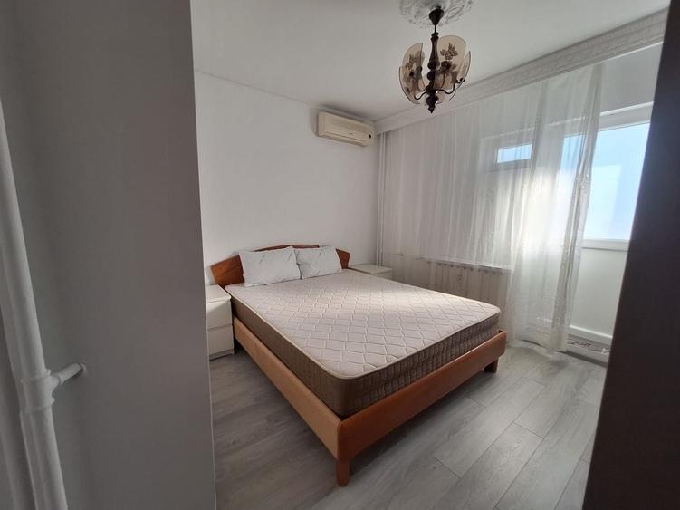 Apartament cu 3 camere decomandat în Dristor