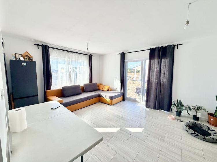 Duplex cu 3 camere cu Teren 300 Mp în Moșnița Veche