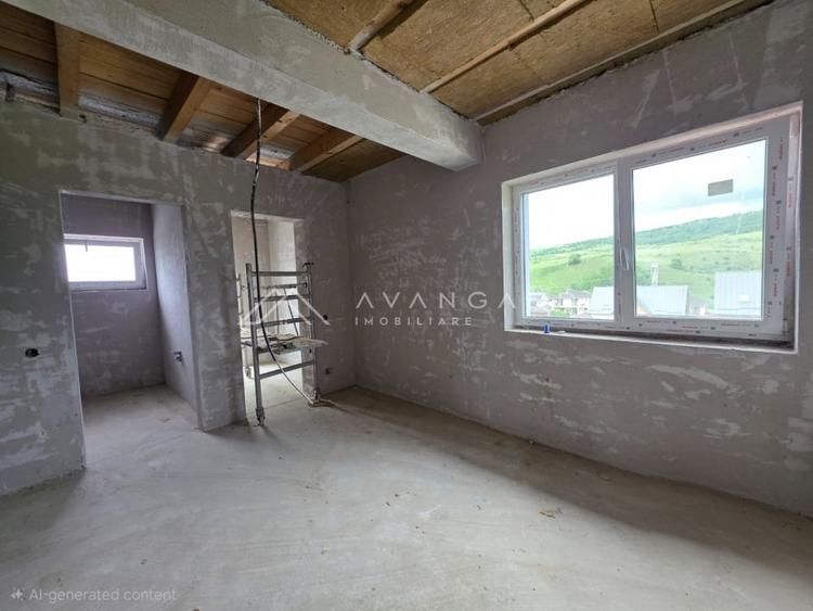Duplex cu 4 camere cu Canalizare în Corușu