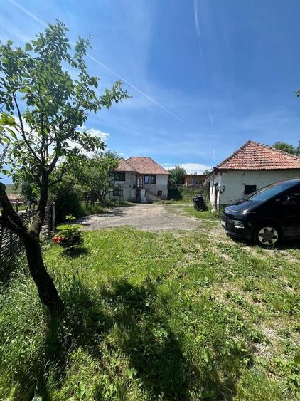 Casă cu 4 camere în Rediu