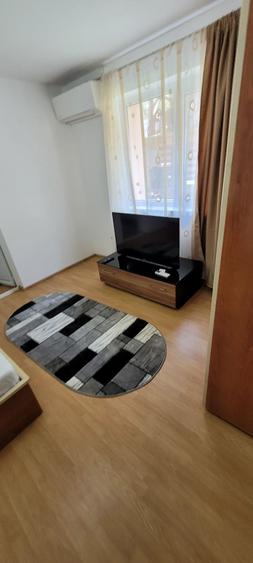 Apartament cu 2 camere semidecomandat în Breznița-Ocol