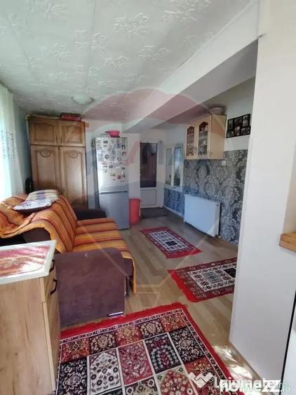 Casă cu 2 camere cu Teren 11541 Mp în Periferie