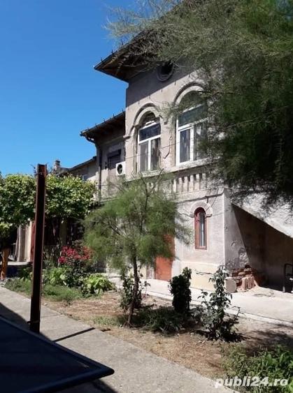 Casă cu 6 camere cu Teren 540 Mp în Central