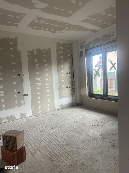 Casă cu 3 camere decomandat cu Teren 900 Mp în Central