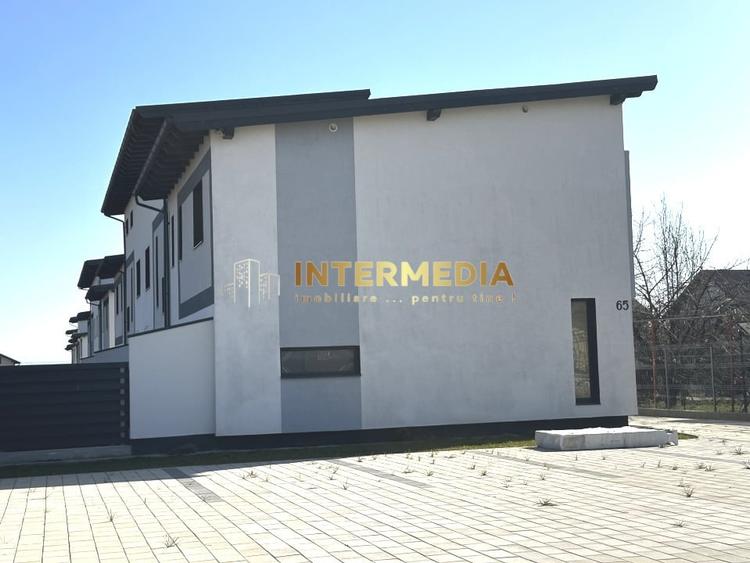 Casă individuală cu 4 camere decomandat cu Canalizare în Cetate