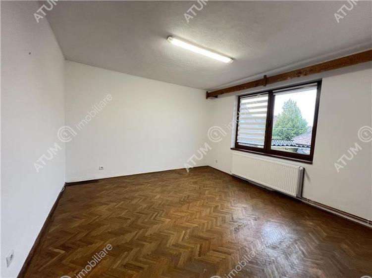Duplex cu 3 camere cu Canalizare în Calea Dumbrăvii