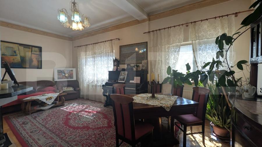 Casă individuală cu 4 camere cu Canalizare în Central