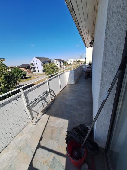 Apartament cu 2 camere decomandat în Dumbrăvița
