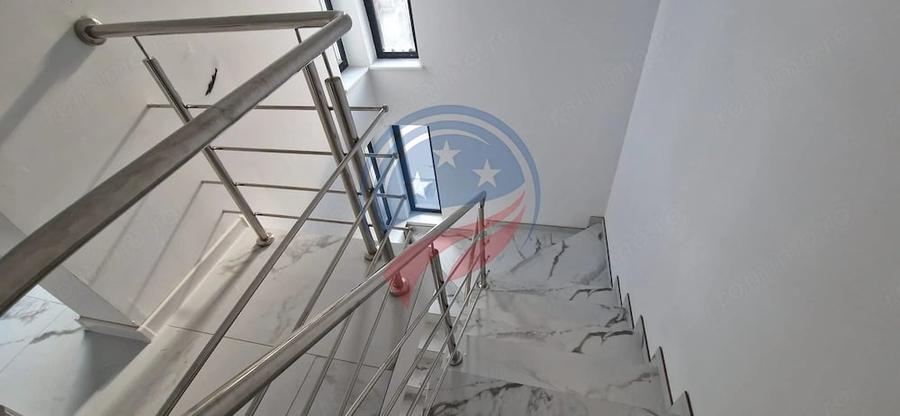 Casă cu 4 camere cu Teren 373 Mp în Sud