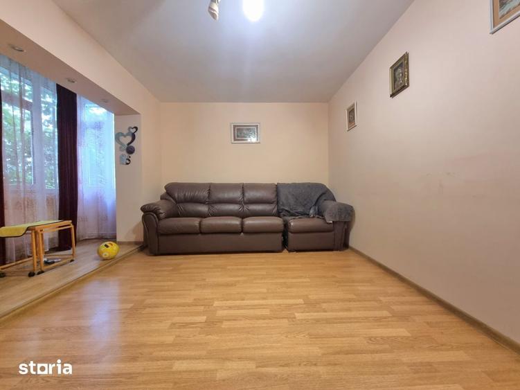 Apartament cu 3 camere decomandat, mobilat în Mioriței