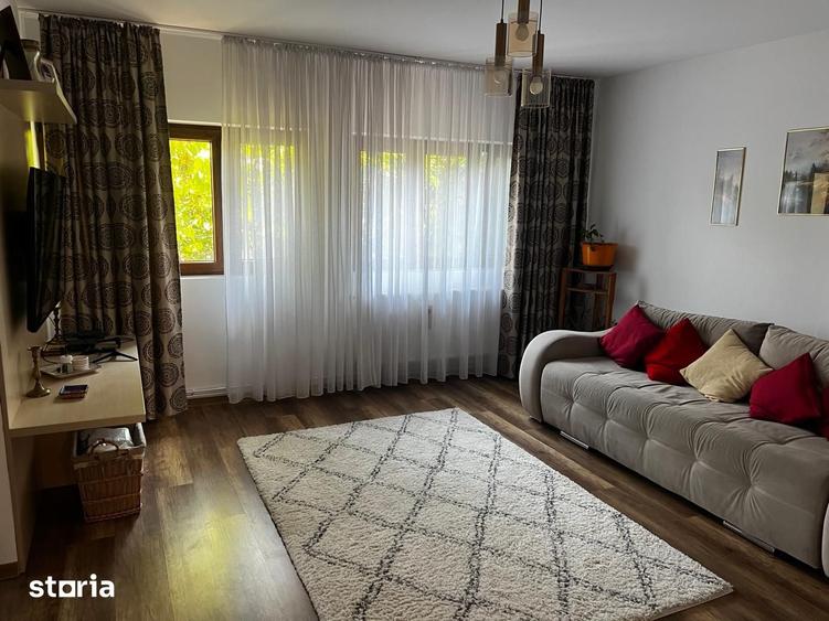 Casă cu 3 camere cu Teren 575 Mp în Aninoasa