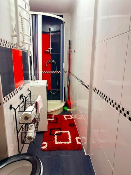 Apartament cu 2 camere semidecomandat, mobilat în Timpuri Noi