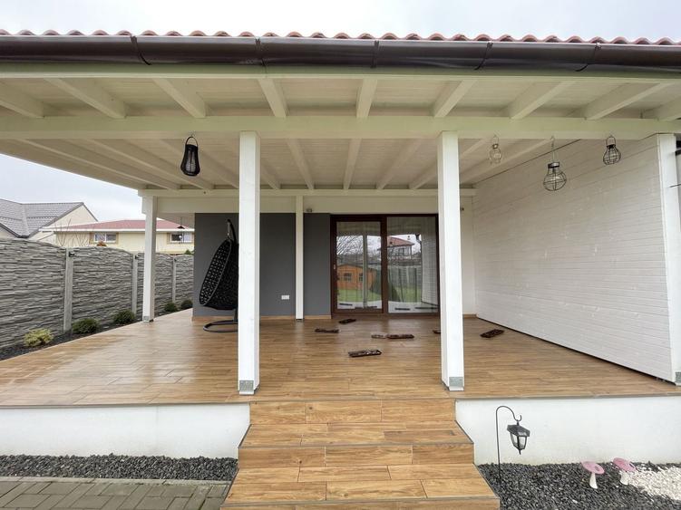 Duplex cu 3 camere cu Canalizare în Mehala