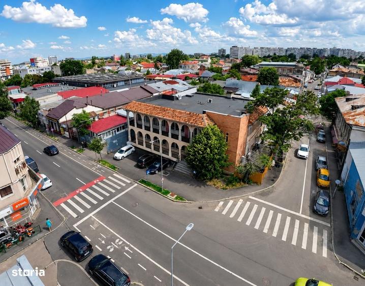 Spațiu comercial, de 974 mp, în Piața Centrală