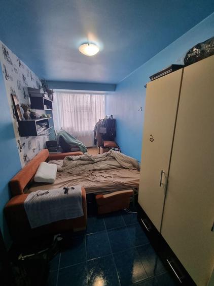 Apartament cu 4 camere semidecomandat, mobilat în Faleza Nord