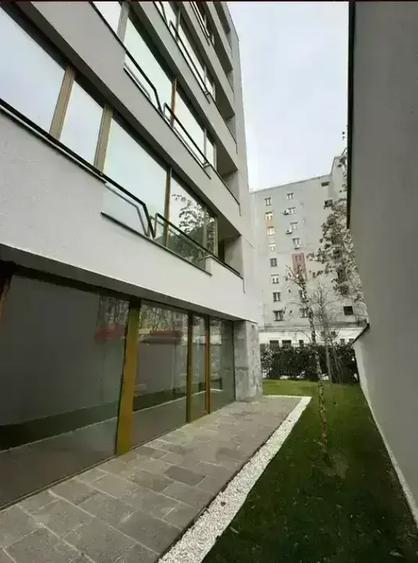 Apartament cu 3 camere decomandat în Știrbei Vodă