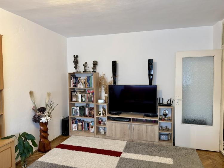 Apartament cu 4 camere decomandat, mobilat în Sebeș