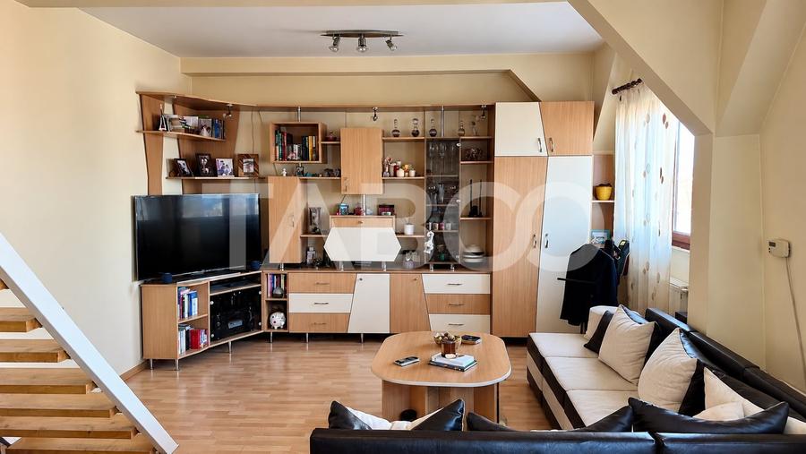 Apartament cu 3 camere decomandat, mobilat în Mihai Viteazul