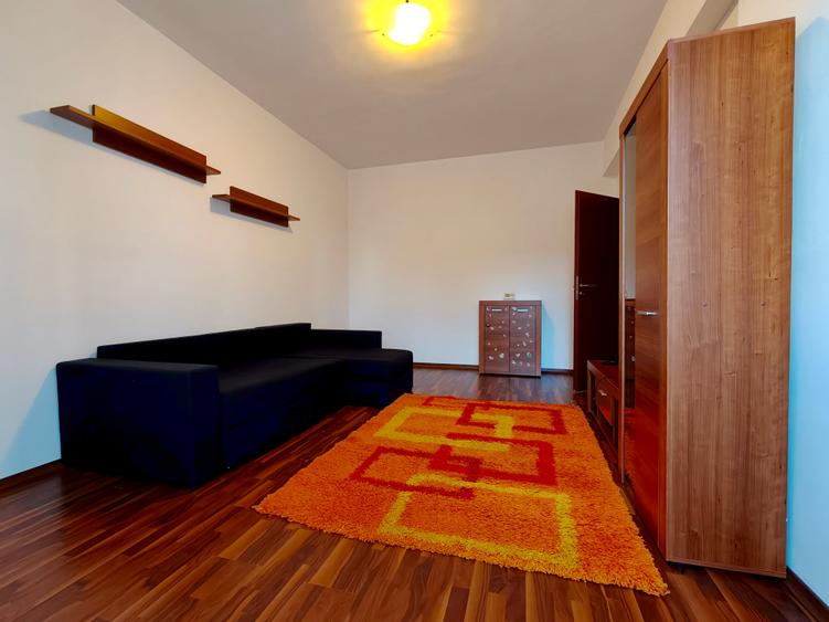 Apartament cu 2 camere decomandat în Păcii