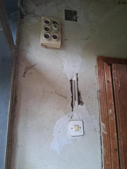 Casă cu 4 camere cu Teren 19 Mp în Horodnic