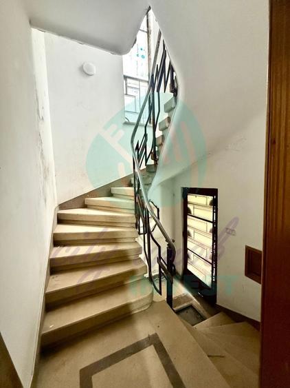 Apartament cu 4 camere decomandat în Calea Călărașilor
